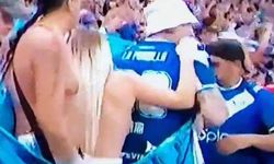 Dünya kupasında çıplak taraftar şoku!