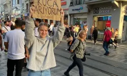 Taksim’in ortasında ‘Koca arıyorum’ diye pankart açtı