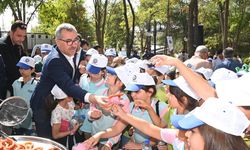 Başkan Güngör, Öğrencilerin Sevinçlerine Ortak Oldu