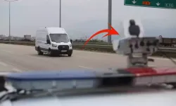 1 yıldır yolları gözlüyor, aynı anda 4 araca ceza kesebiliyor!