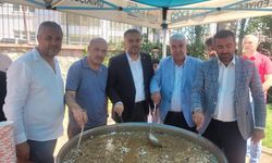 İş insanı Adem Mağralı’dan aşure ikramı!