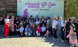 Anne ve Kızlar Doğada Buluştu; Eğlence ve Sevgi Dolu Bir Gün