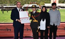 Şehit Ömer Halisdemir'in kızı Elif Nur Halisdemir teğmen oldu!
