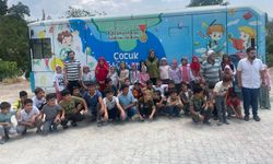 Mobil Çocuk Kütüphanesi ile Çocuklar Yaz Tatilini Renklendirdi!