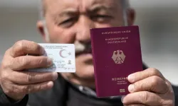 Almanya'daki Türkleri endişelendiren öneri: Çifte vatandaşlık kaldırılsın!