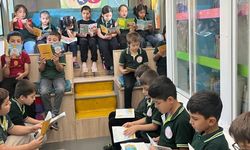 Bir Otobüs Bin Hayal; Mobil Çocuk Kütüphanesi Çocuklarla Buluştu!
