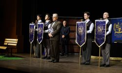 “Ölü Ozanlar Derneği” Sanatseverler Tarafından Büyük İlgi Gördü!