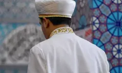 Müezzin tefeci çıktı!