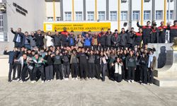 Onikişubat Belediyespor’lu voleybolcuları, Kahramanmaraşlı gençlere ilham oluyor!