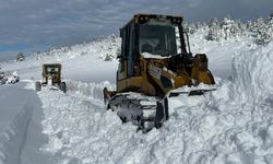 Kahramanmaraş Büyükşehir, Kırsalda Karla Mücadelesini Kesintisiz Sürdürüyor!