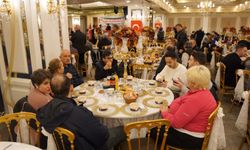 Maraşyurt Derneği 2 Bin Kişiyle Oruç Açtı!