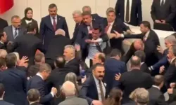 Osman Gökçek Kiminle Kavga Etti? Meclis’teki Yumruklu Arbede Gündem Oldu