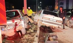 Elbistan’da iki otomobil çarpıştı: 3 Yaralı