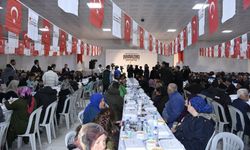 Büyükşehir’in Gönül Sofrası Çağlayancerit’te Kuruldu!