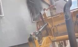 Onikişubat Belediyesi personelinden ev yangınına örnek müdahale!