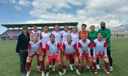 Adil Sani Konukoğlu Spor Lisesi Gençler A Kız Futbol Takımı Türkiye Finallerinde!