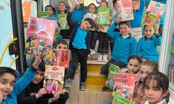 Büyükşehir’in Mobil Kütüphanesi Yüzlerce Çocuğa Ulaştı!