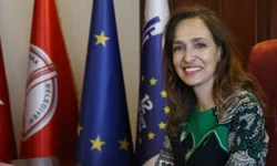 Yıldız Ünsal kimdir? Karşıyaka Belediye Başkanı hakkında tüm detaylar