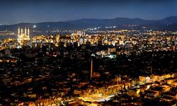 Elektrik trafosunda patlama paniği: Mahalle elektriksiz kaldı
