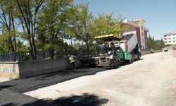 Büyükşehir, Dulkadiroğlu Bahçelievler’de Asfalt Mesaisine Başladı