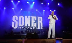 Zafer Bayramı Coşkusu Soner Sarıkabadayı Konseriyle Taçlandı!