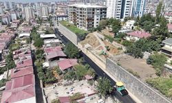 Büyükşehir, Kâtip Çelebi Caddesi’nde Asfalt Mesaisini Sürdürüyor!
