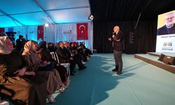 Yazar Kemal Sayar, Kahramanmaraş Kitap Fuarı’nda Sevenleriyle Buluştu