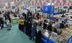 Büyükşehir’in Kitap Fuarı Dokuzuncu Gününde de Ziyaretçi Akınına Uğradı