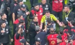 Mert Hakan Yandaş Polise Ne Yaptı, Polisi İtti mi? Derbi Sonrası Olay Anı!
