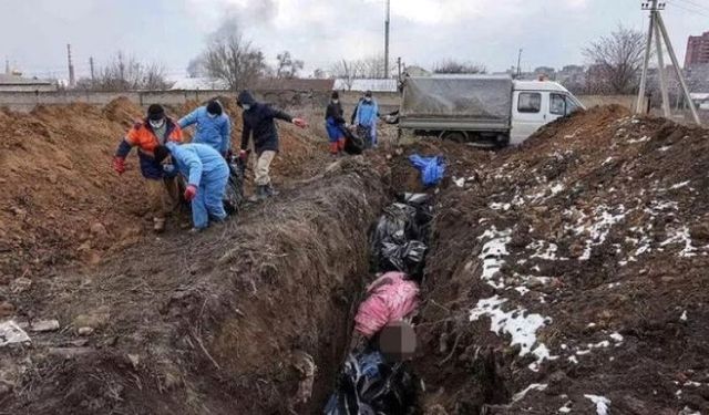 Ülkede insanları gömmek için toplu mezarlar açıldı