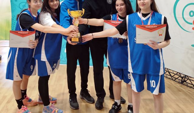 SANKO Okulları Basketbol Takımı Namağlup Şampiyon Oldu