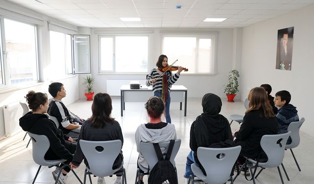 Gazipaşa Gençlik Merkezi’nde Kurs Kayıtları Devam Ediyor