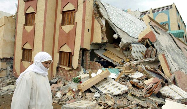 Fas'ta 7 büyüklüğünde deprem! Yüzlerce ölü var!