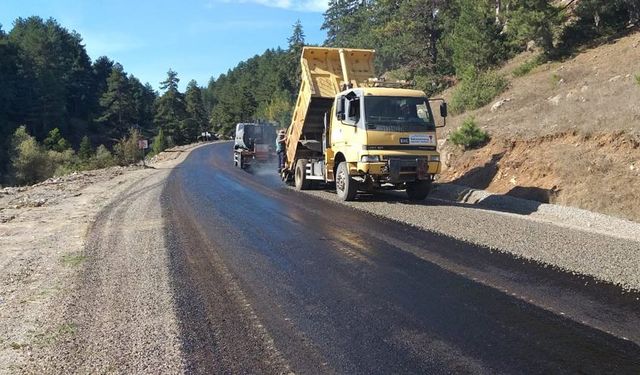 Andırın’da Kırsal Mahalle Yolları Bir Bir Yenileniyor