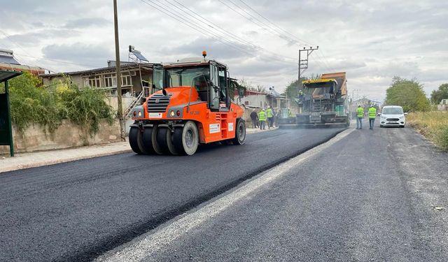 Büyükşehir, Elbistan’da Darende Caddesi’ni Yeniliyor