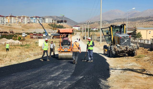 Göksun'da TOKİ - Hastane Yolunun Ulaşımını İyileştirdi