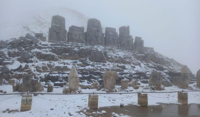 Nemrut Dağı beyaza büründü!