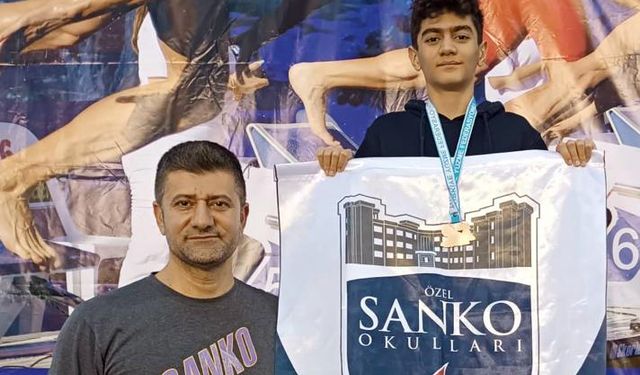 SANKO Okulları öğrencisi yüzmede Türkiye üçüncüsü oldu!