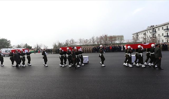 Şehit 6 askerimiz için Şırnak'ta son görev!