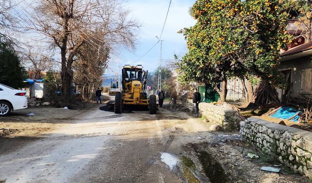 Andırın kırsalında yollar yenileniyor!