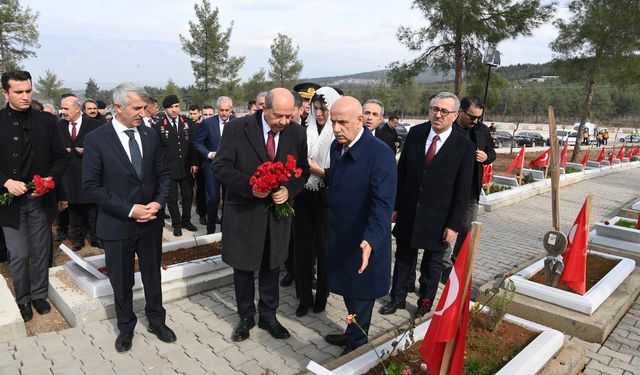 Başkan Güngör, KKTC Cumhurbaşkanı Tatar ile Kapıçam Mezarlığı’nı Ziyaret Etti