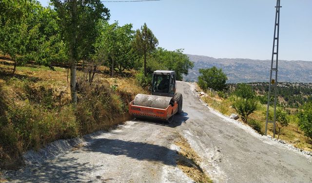 Kahramanmaraş’ta Kabasakal ve Boyalı Mahallelerinde yol çalışması!