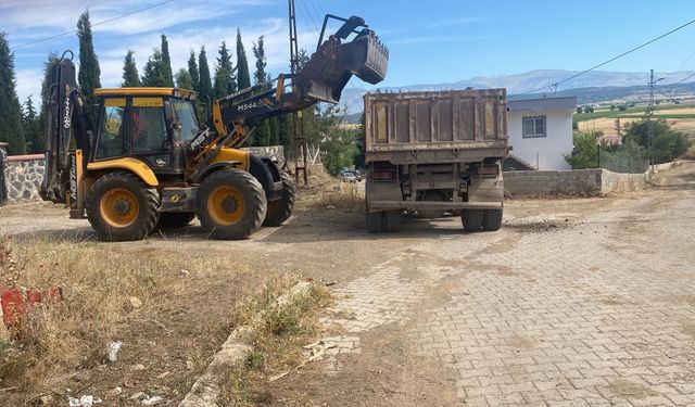 Yeniyurt Mahallesi'nde Hafriyat Temizliği Yapıldı