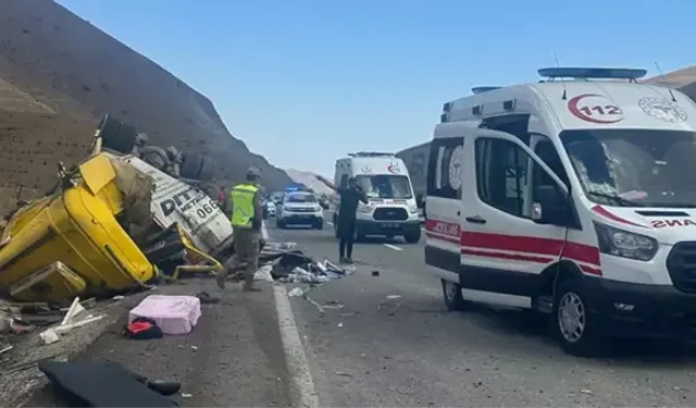 Erzincan'da katliam gibi kaza! 4 ölü, 2 yaralı