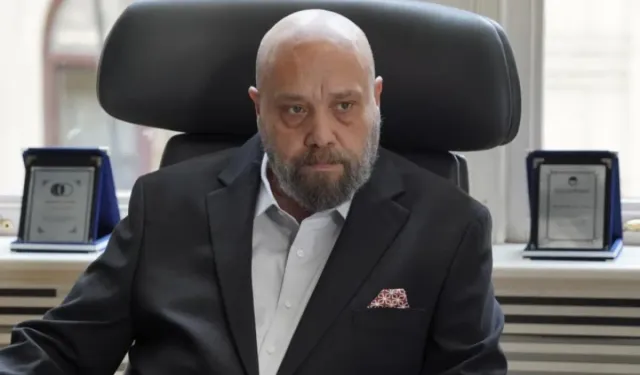 Kızılcık Şerbeti Abdullah Bey öldü mü, ayrıldı mı?