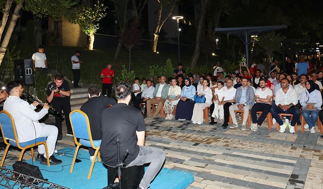 Abdal Halil Ağa Parkı’nda Eli Türkoğlu rüzgarı esti!