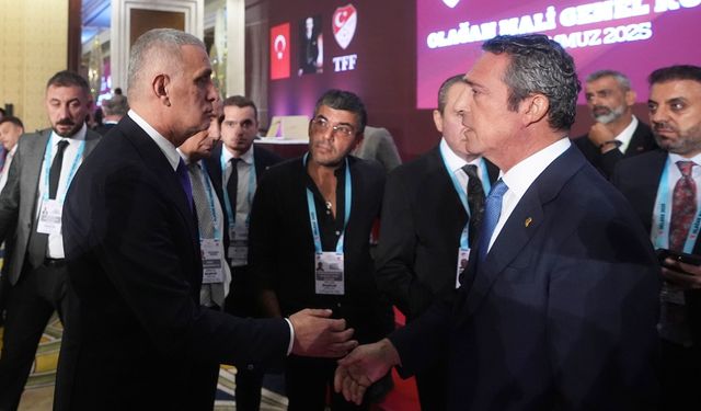 Kahramanmaraş İstiklalspor Başkanı Akarca, TFF Genel Kurulu'nda Hacıosmanoğlu ve Koç ile Bir Araya Geldi