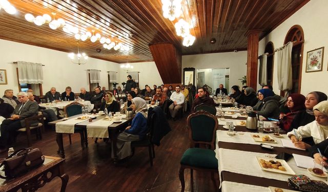 Yazar Gürlek, Edebiyat Aşıklarını Kültür Yolculuğuna Çıkardı!