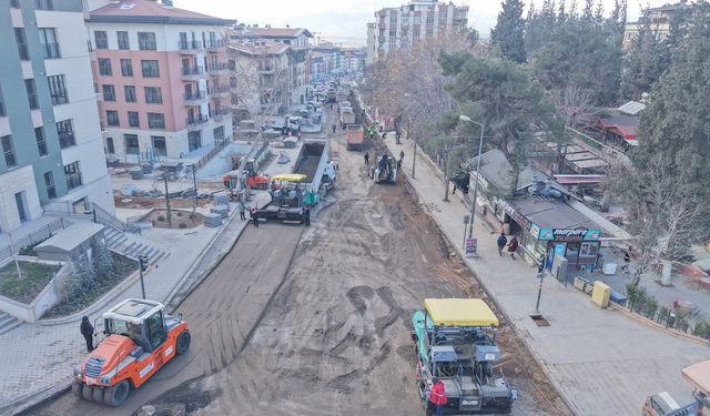 Kahramanmaraş’ta Asfalt Sırası Zübeyde Hanım Bulvarı’nda!