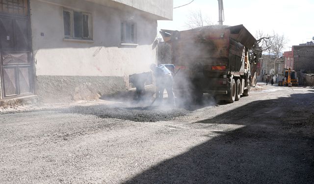 Kahramanmaraş’ta Mahalle Mahalle Yollar Asfaltlanıyor!